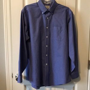L. L. BEAN BUTTONDOWN WRINKLE RESISTANT BLUE SHIRT